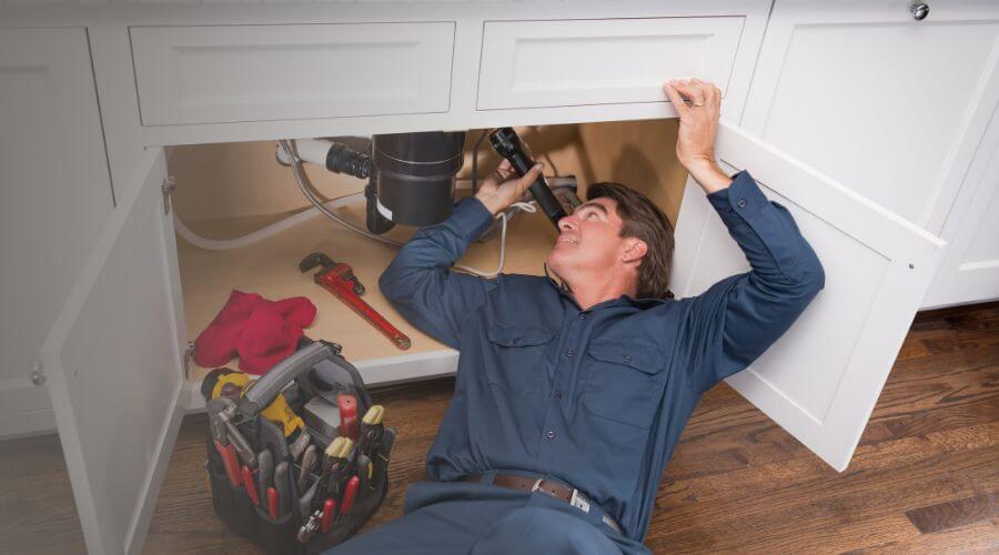Expert burst pipe repair services in Savoy, TX